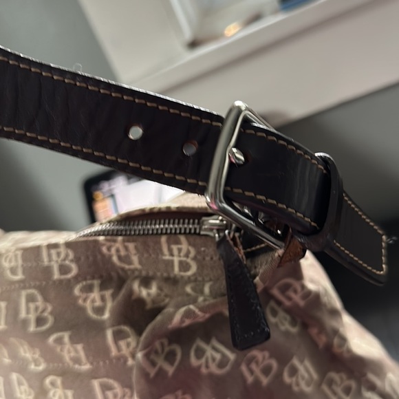 Dooney and Bourke canvas and leather bag EUC - Picture 4 of 13